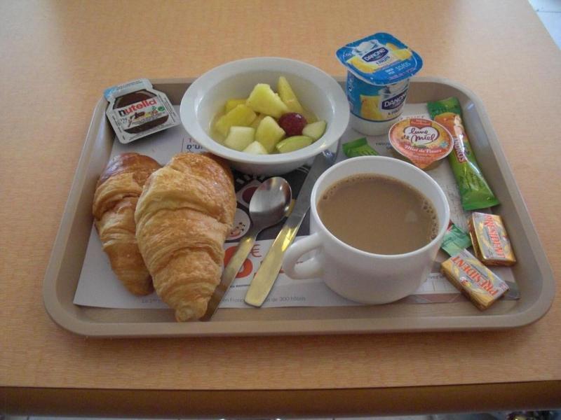 Ibis Budget Orléans Nord Saran Esterno foto